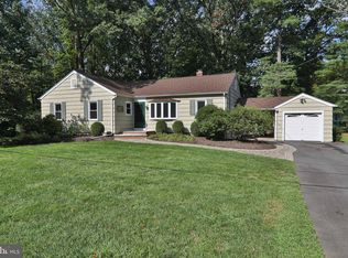 32 Scott Ave, Princeton Junction, NJ 08550