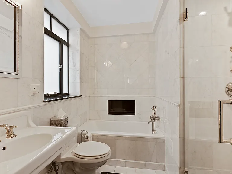 140 Riverside Dr #8H — Photo 8