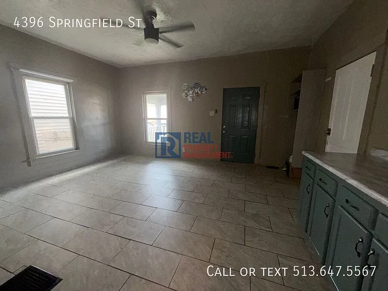 4396 Springfield St — Photo 4