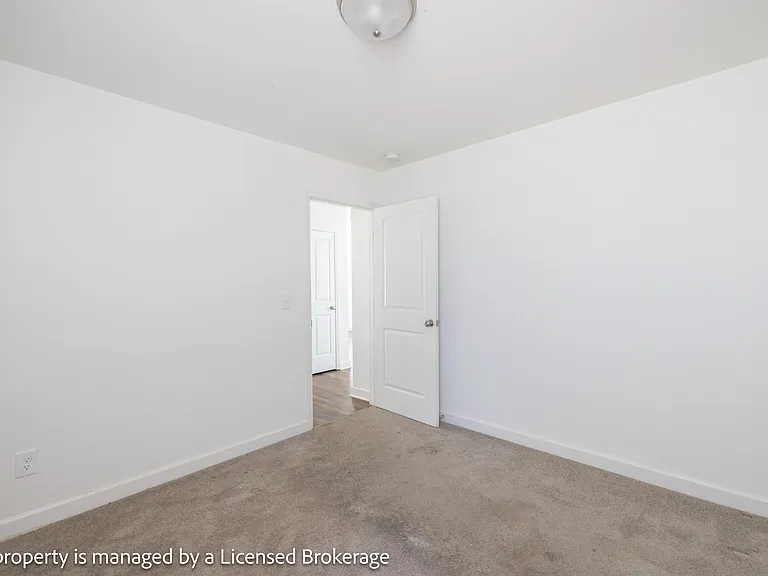 100 Henson St — Photo 20
