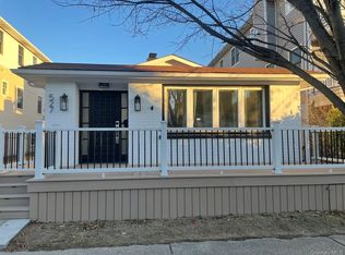527 W Market St, Long Beach, NY 11561