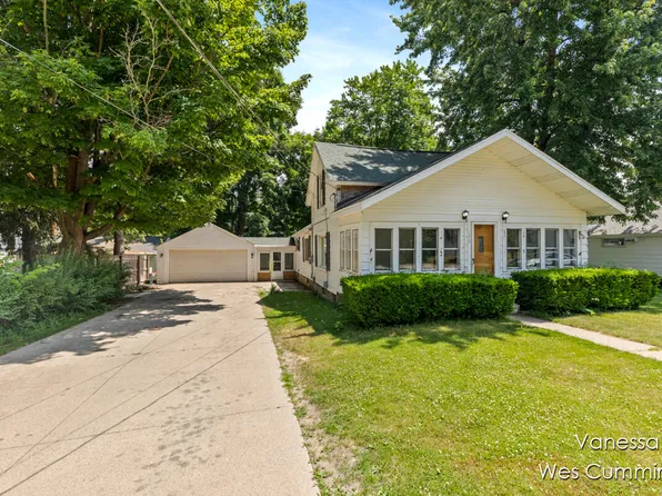170 S Grant St NE, Cedar Springs, MI 49319