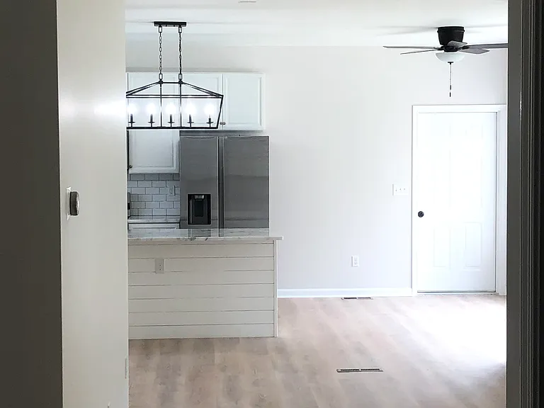 1745 Maple Ave — Photo 9