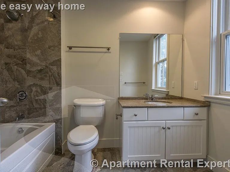 117 2nd St — Photo 6