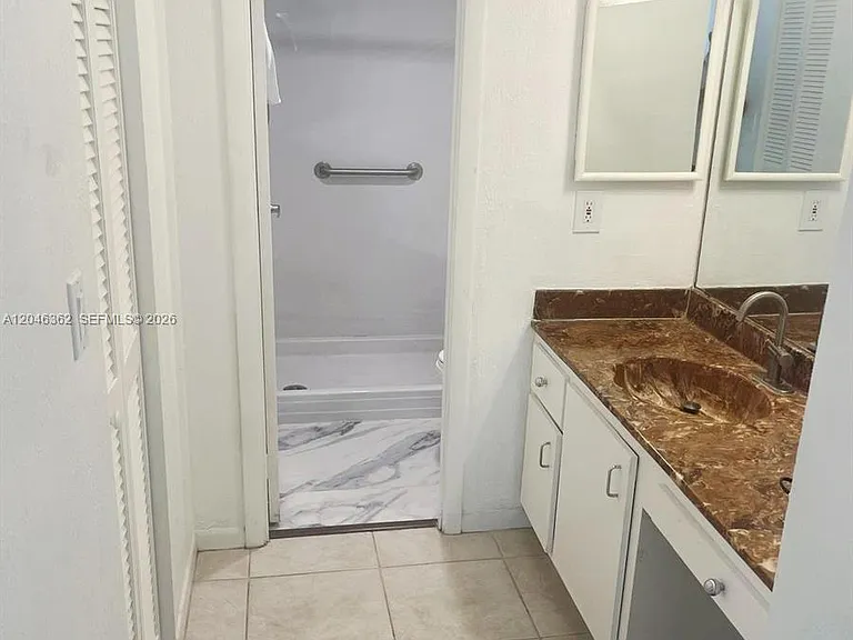 5961 N Falls Circle Dr #109 — Photo 7