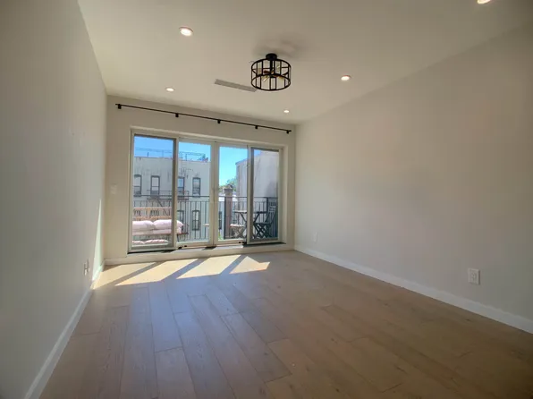 1390 Putnam Ave #4R, Brooklyn, NY 11221