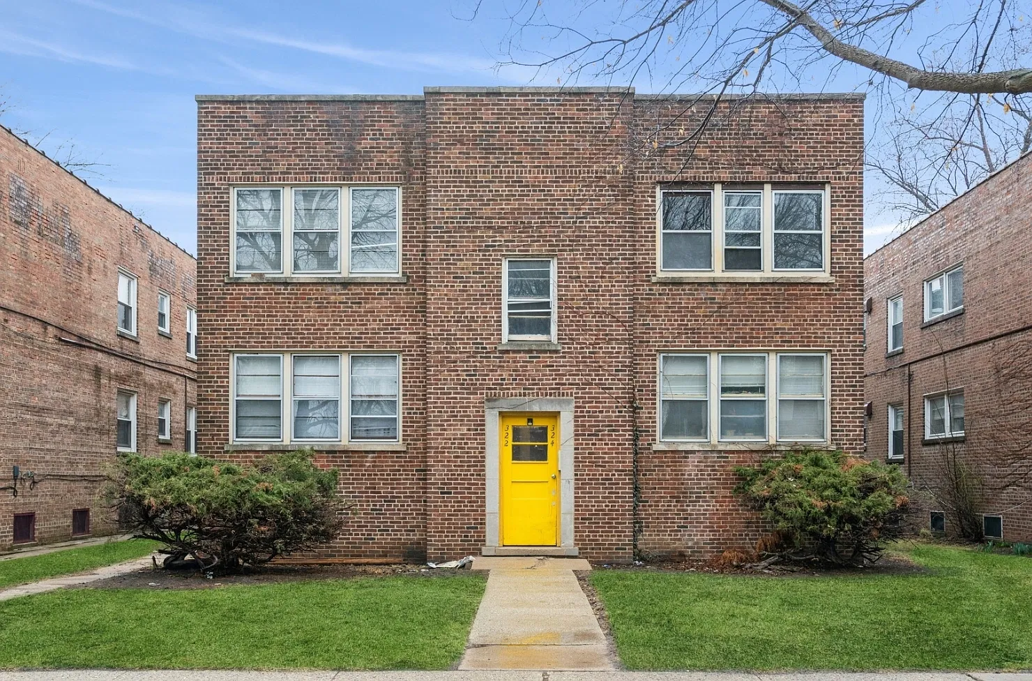3 bed, 1300 sqft, $1,500 — Photo 1