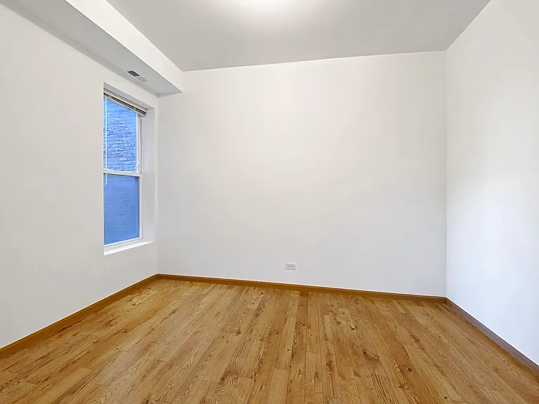 2930 W Shakespeare Ave — Photo 17