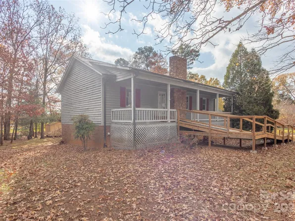 155 Timberbrook Ln, Statesville, NC 28625