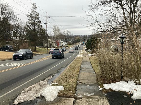 4th image of 3032 Susquehanna Rd