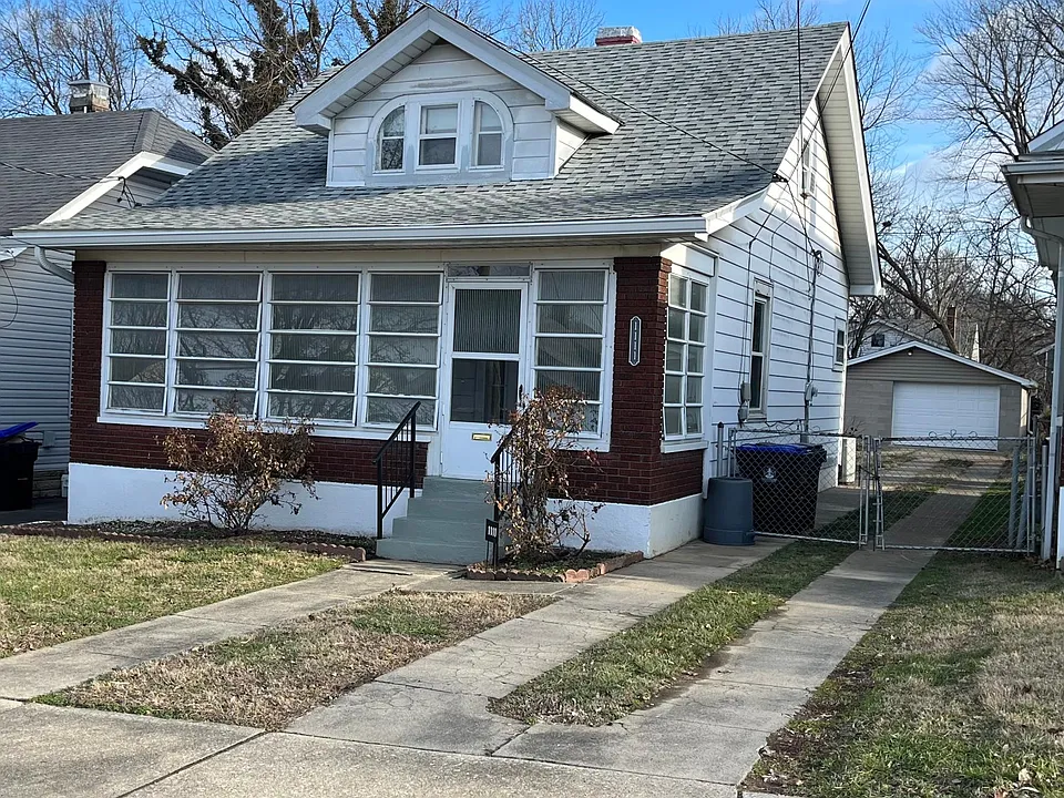 1111 Julia Ave