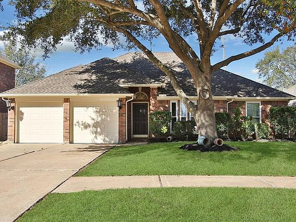 5th image of 21634 Wildcroft Dr