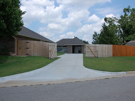 4th image of 436 Tumbleweed Dr