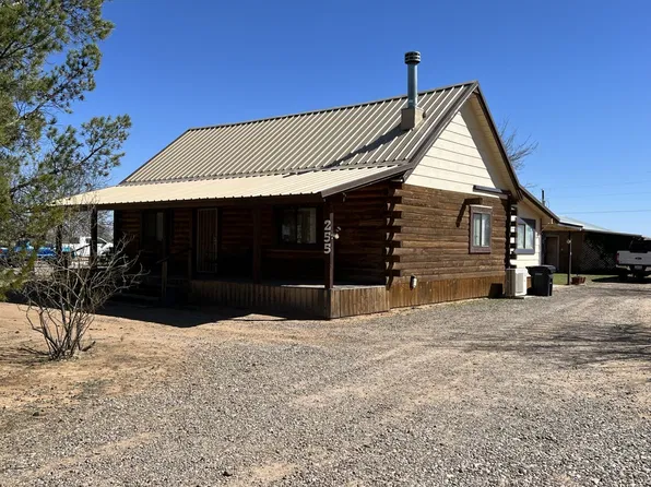 255 E Chuckwagon Loop, Safford, AZ 85546