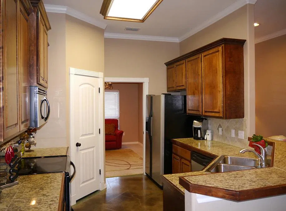 3 bed, 1769 sqft, $2,950 — Photo 2