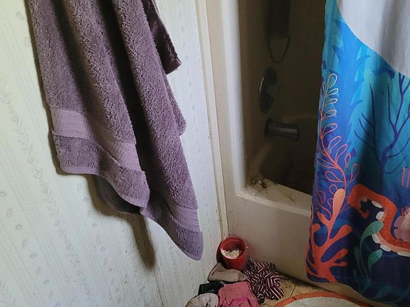 3rd image of 2193 Pineland Drive #2193