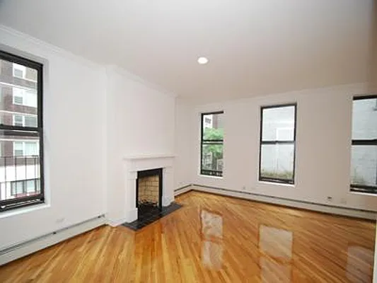 Rented by Buchbinder & Warren | media 2