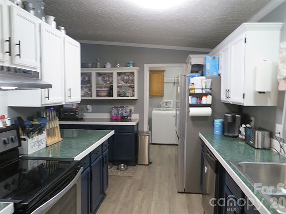 3rd image of 125 Rankin Rd