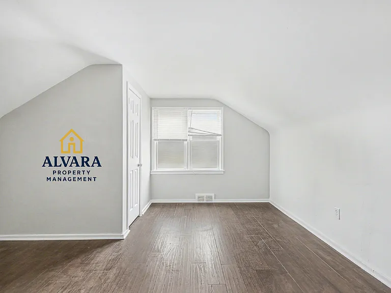 17145 Evergreen Rd — Photo 7