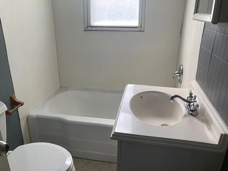 124 Twin Oak Dr — Photo 9