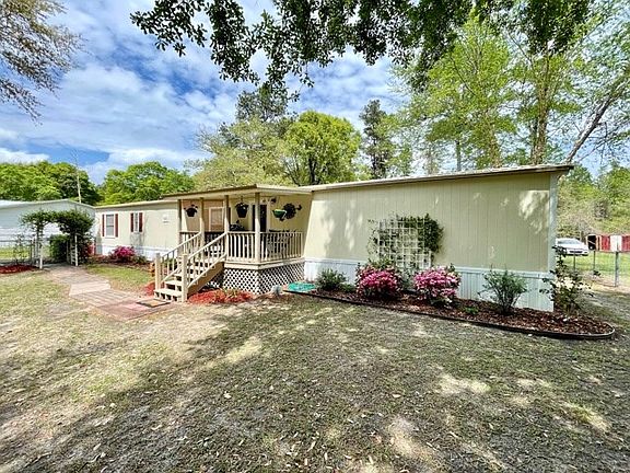 3rd image of 483 Brooks Cove Dr