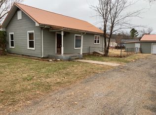 1910 E Manitou St, Joplin, MO 64801