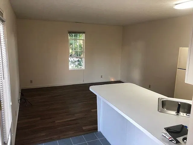 1 bed, 500 sqft, $795 — Photo 3