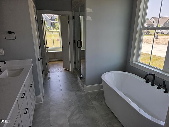 5th image of 115 Water Willow Ln