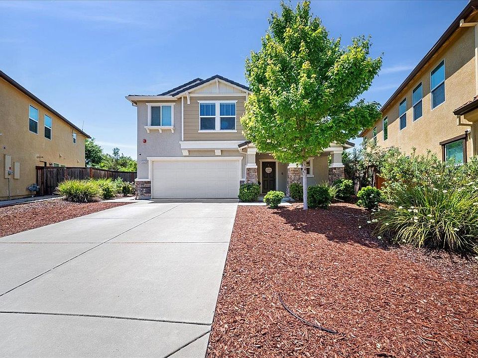 1st image of 4325 Gentry Way
