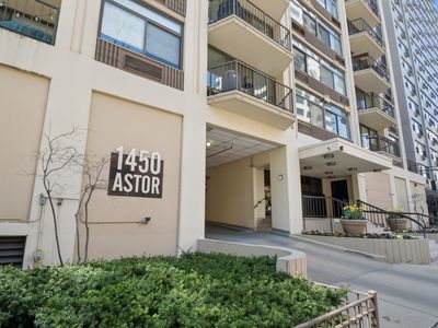 1450 N Astor St APT 8A, Chicago, IL, 60610