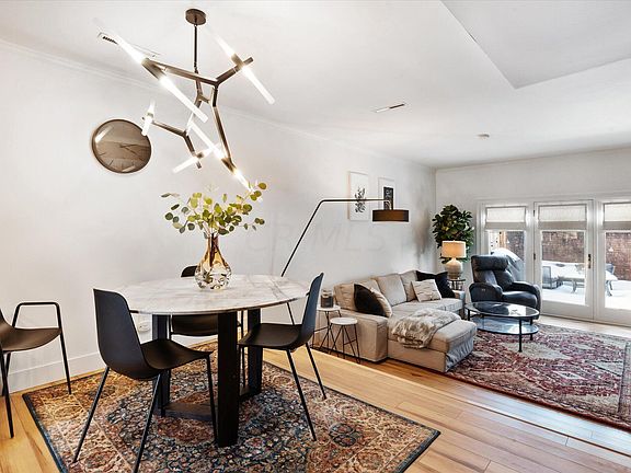 4th image of 2805 Chateau Cir #79