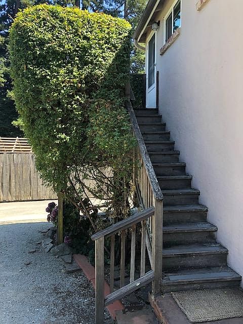 1st image of 223 Echo Ln