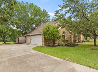 820 Windlake Cir, Heath, TX 75032
