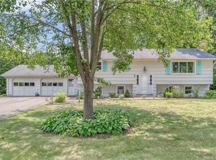 5 Ark Rd, Branford, CT 06405