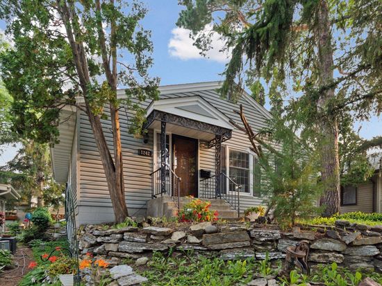 1242 Eleanor Ave, Saint Paul, MN 55116