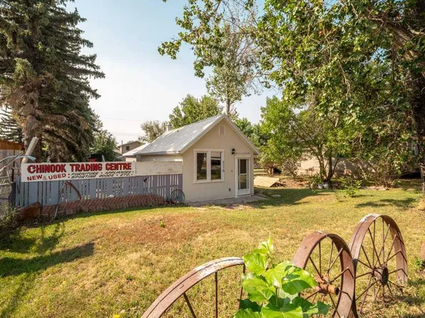 316 N 1st Ave NE, Milk River, AB T0K 1M0