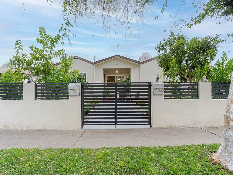 6539 Coldwater Canyon Ave — Photo 26