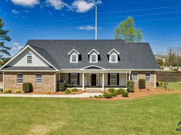 32 Willow Lake Dr, Warner Robins, GA 31093