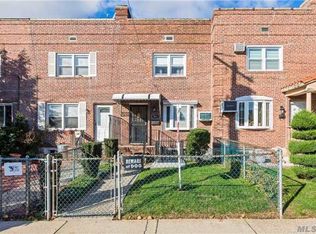 2014 150th St, Whitestone, NY 11357