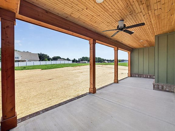 5th image of 3175 Westowne Cir