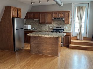 4235 S King Dr #3, Chicago, IL 60653