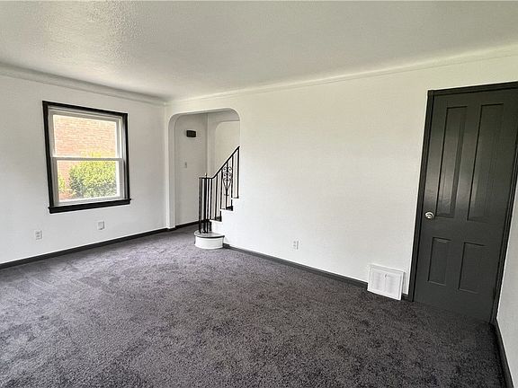5th image of 285 E 250th St