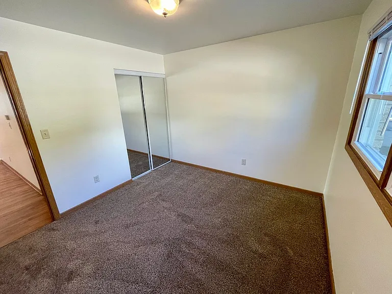 1808-1812 Morgan Dr — Photo 5