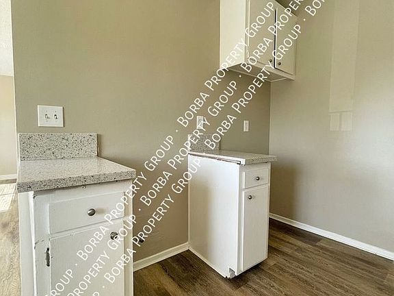3rd image of 501 E 51st St APT 6