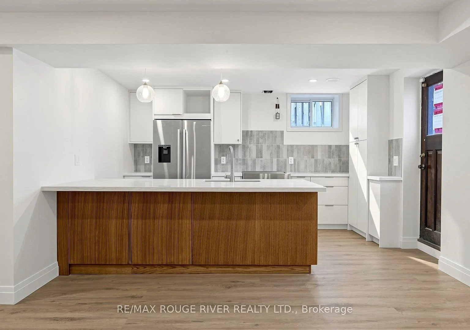 2 bed, $2,500 — Photo 2