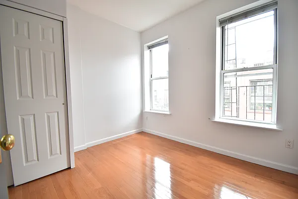 Rented by Wyllie Real Estate | media 11