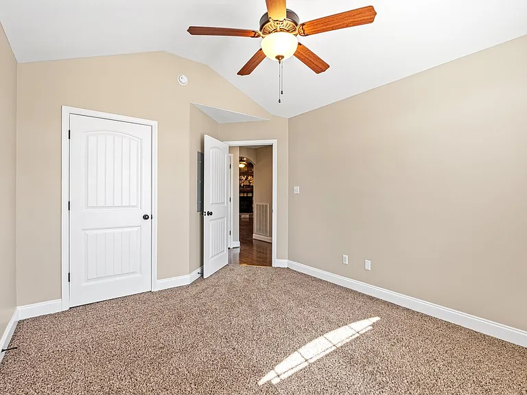 526 Cornucopia Ln — Photo 26