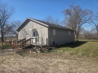 5528 W 367th St, Louisburg, KS 66053