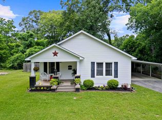 812 N Bledsoe St, Gilmer, TX 75644