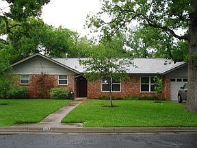1st image of 1017 Guadalupe Dr